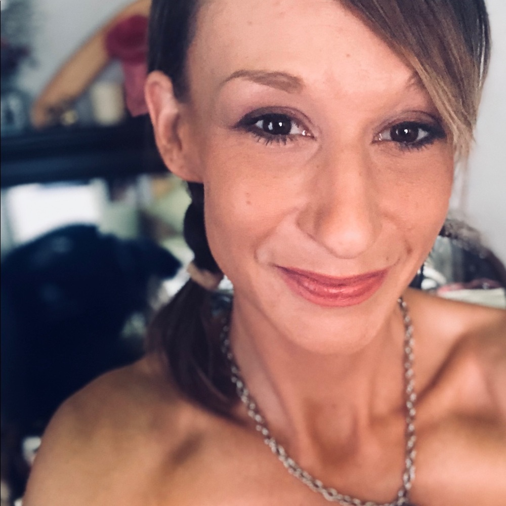 Meet your Posher, Megan
